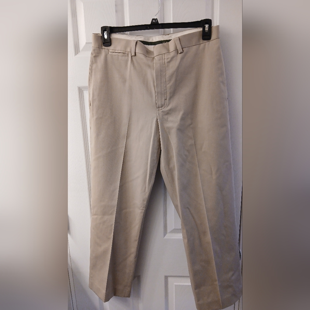L.L. Bean Classic Fit Khaki Pants • 100% Cotton • Size 33 • Good Condition